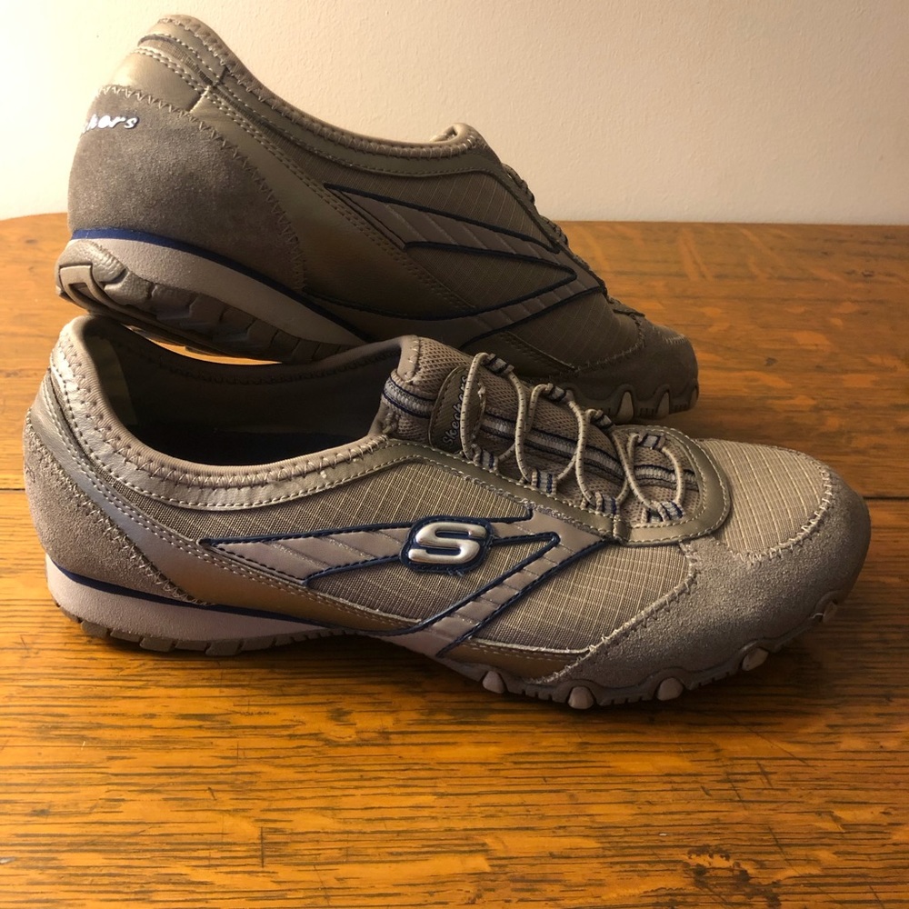 Skechers Gray Slip-ons Size 9